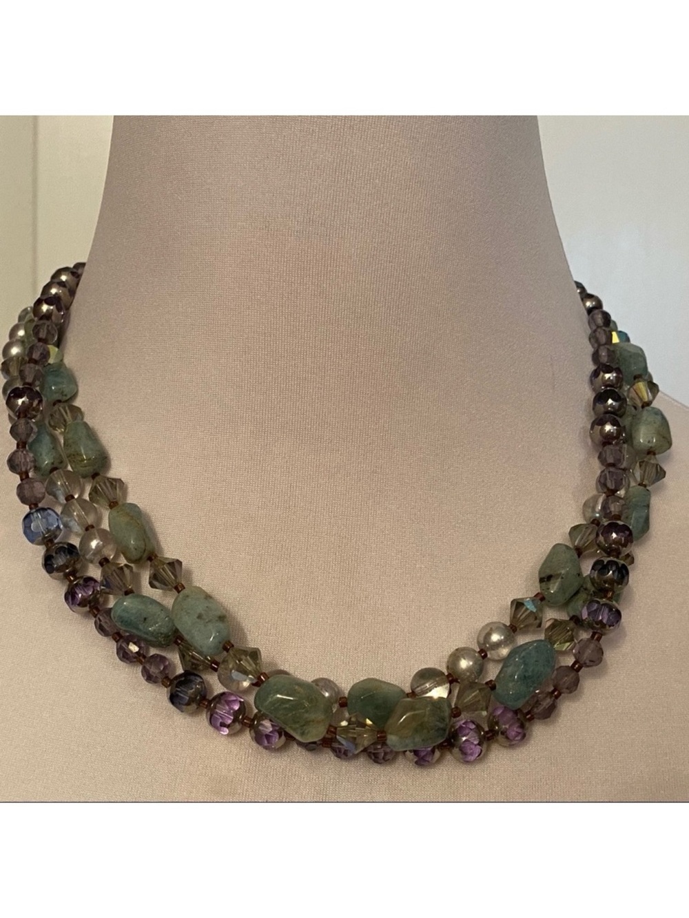 NECKLACE GREEN STONE BEADS PURPLE CRYSTALS 3 STRANDS 20”